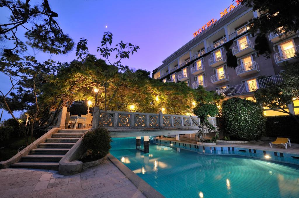 Grande Albergo Marin ลินญาโน ซับเบียโดโร ภายนอก รูปภาพ